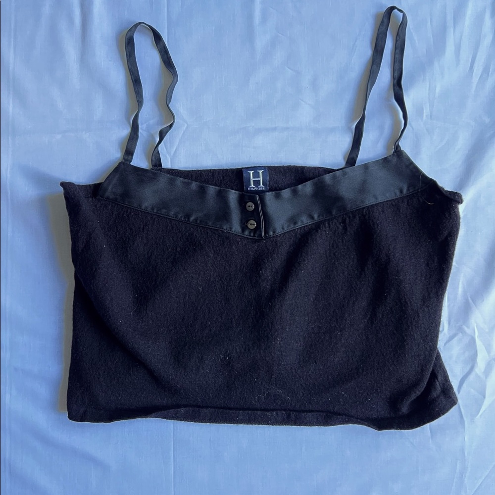 TOMMY HILFIGER Black Crop-top